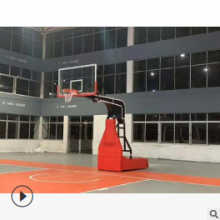 鑫威泰体育场电动液压篮球架 手动液压升降篮球架移动行走篮球架