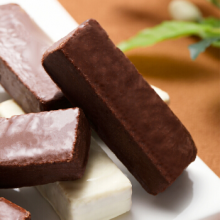 【新品上市】雀巢(Nestle) 脆脆鲨 休闲零食 威化饼干 巧克力口味640g 混合分享装