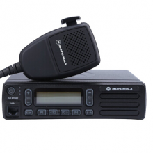 摩托罗拉（Motorola）XIR M3188数字车载台大功率 数字显屏 数模两用